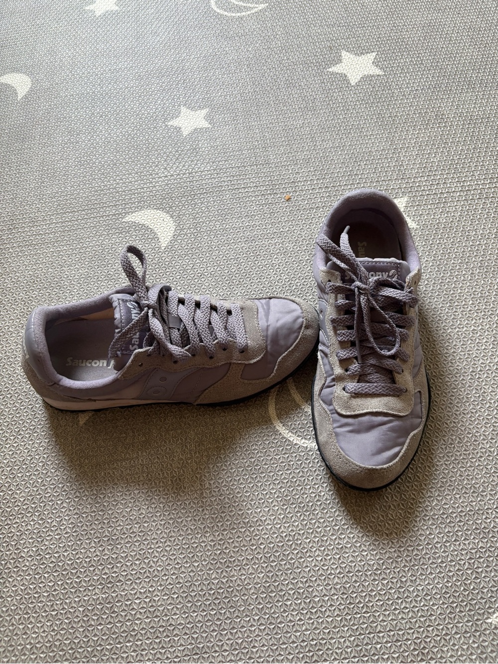 Saucony Lavender Low-Top Sneakers